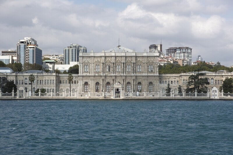 Dolmabahce Palace: History, Importance And Guide 6