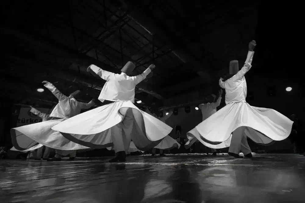 Whirling Dervishes Ceremonies in Istanbul + 2 Places that you must see