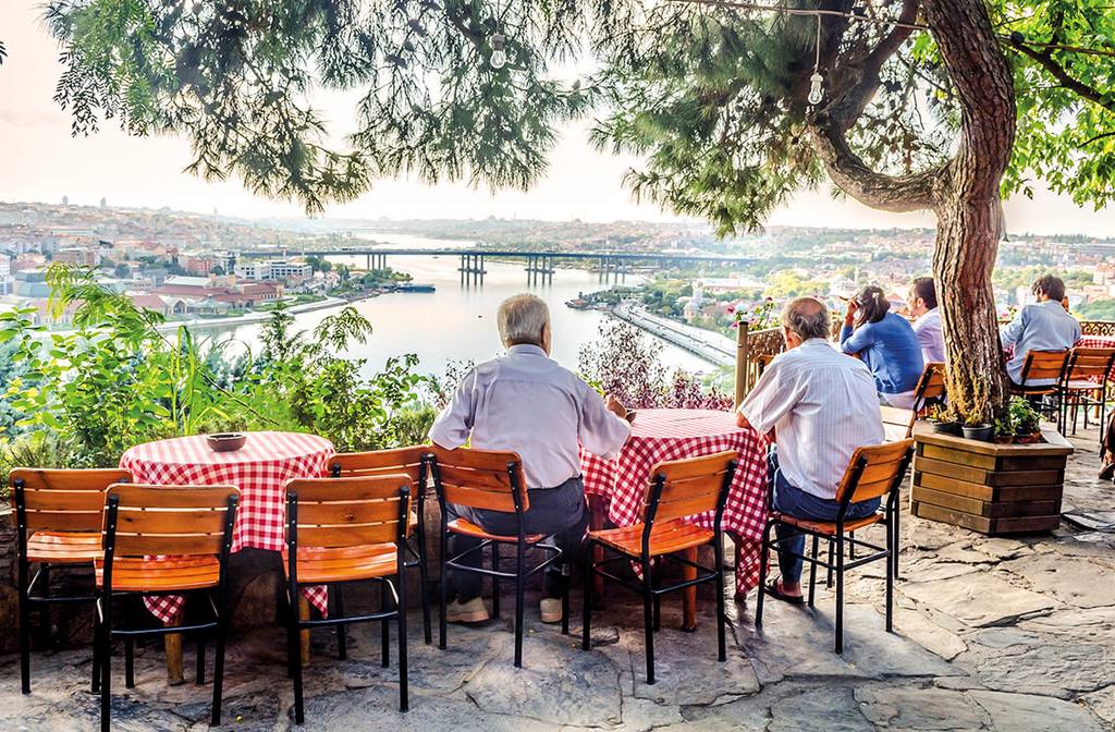 Top Reasons Why You Should Visit Pierre Loti Hill in Istanbul