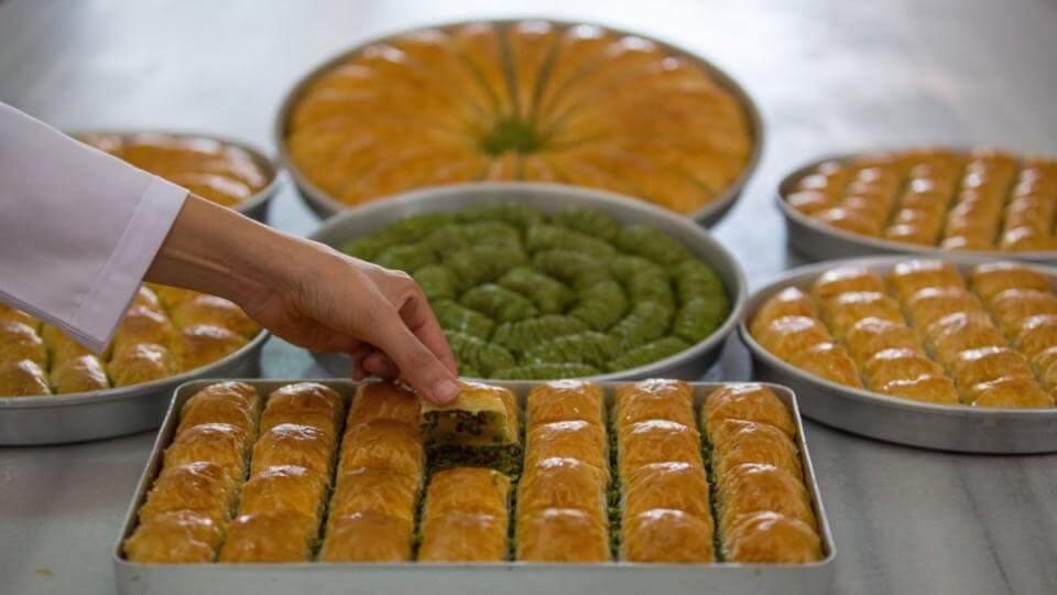 Turkish Baklava Recipe: Easy & Homemade