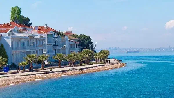 Island Retreat: A Guide to Heybeliada's Relaxing Getaway