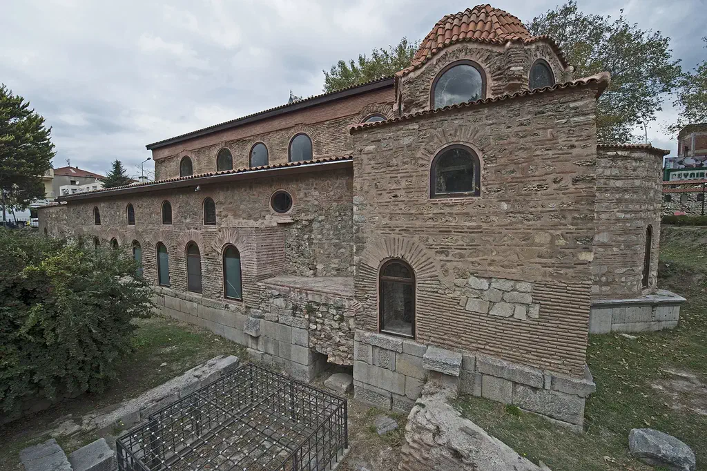 The Iznik Hagia Sophia, also known as the Orhan Mosque, a stone Byzantine church converted into a working mosque at the centre of the old town